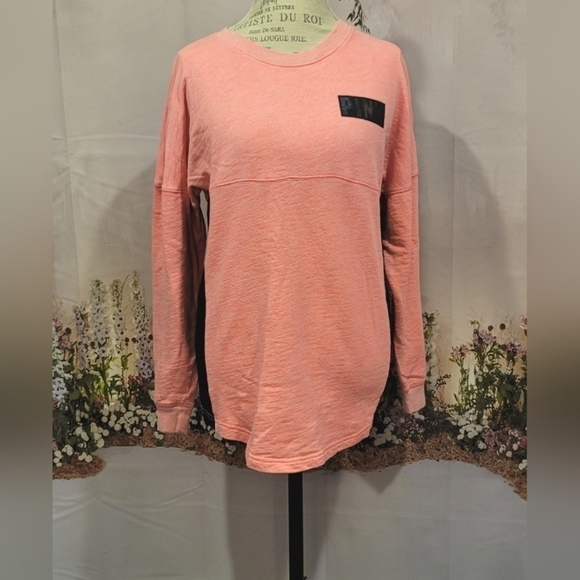 Pink by Victoria's Secret Sweatshirt 💗 - Picture 2 of 10